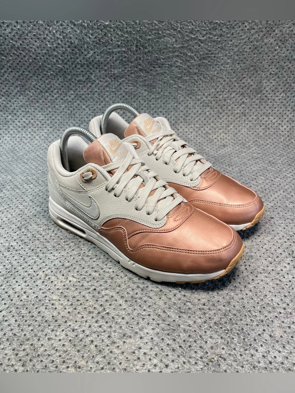 Nike Air Max 1 Ultra SE Metallic Toe Shoes Size 8 Womens
